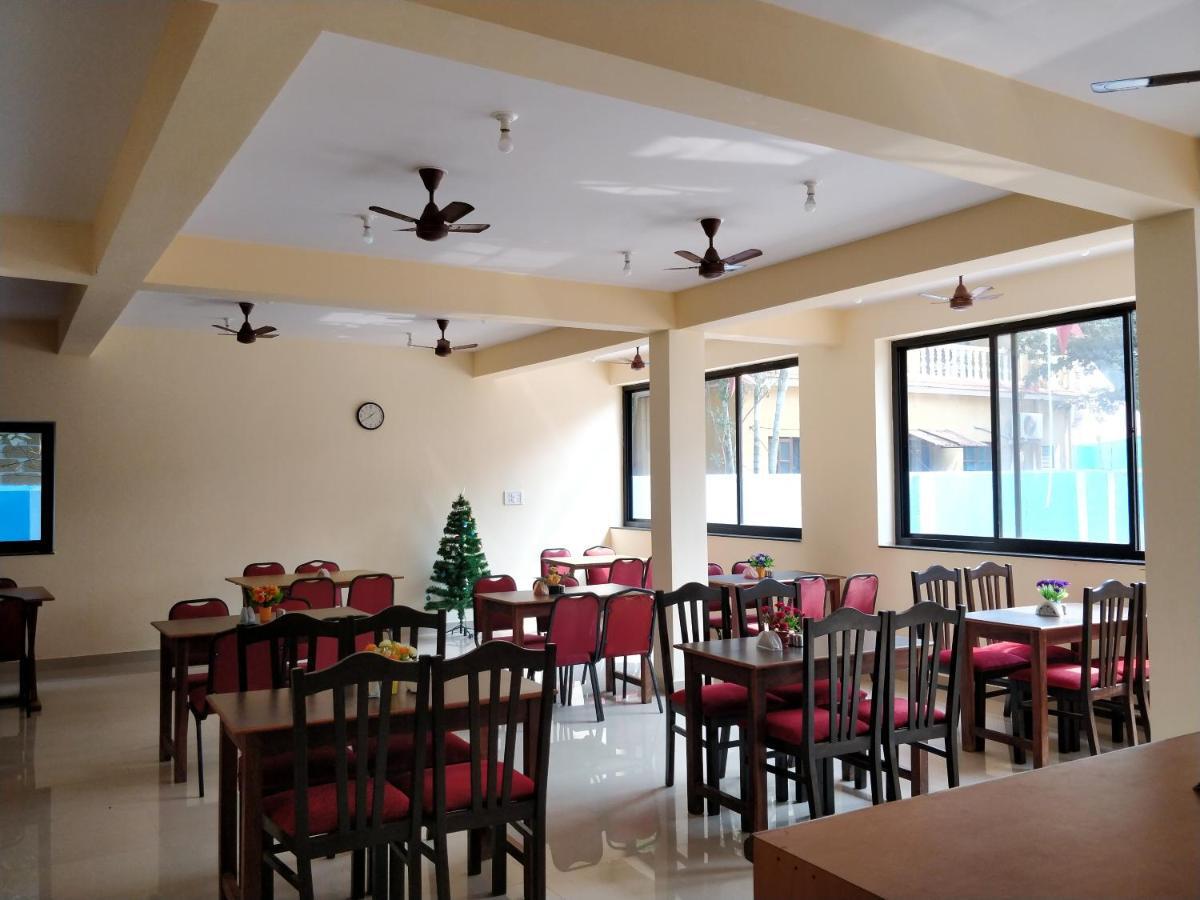 Dom'S Inn Calangute Extérieur photo
