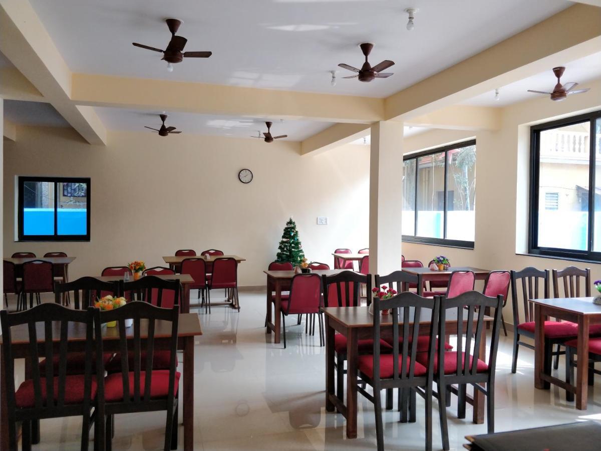 Dom'S Inn Calangute Extérieur photo